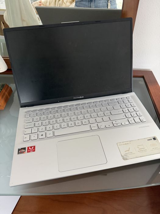ASUS VivoBook 15 slim
