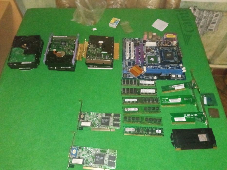 Оперативная память, жосткий диск,