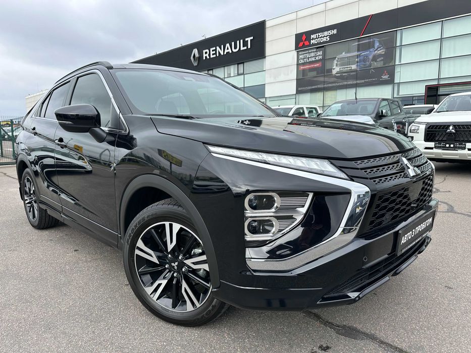 Автомобиль в отличном состоянии. Официальный, покупался в Украине, первая регистрация август 2024 года. Сервисное обслуживание. На гарантии. Максимальная комплектация Ultimate. Бесключевой доступ. Передний и задний парктроник. Камера заднего вида. Электропривод крышки багажника. Дневные ходовые огни. Светодиодные фары с функцией автоматического переключения дальнего света. Датчик света. Датчик дождя. Кожаный салон. Электропривод передних сидений. Обогрев передних и задних сидений. Обогрев рулевого колеса. Обогрев лобового стекла. Климат контроль. Адаптивный круиз контроль. Удержание полосы движения. Датчик мертвых зон. Предотвращение столкновения. Проекция. Люк. Громкая связь. Bluetooth. USB. Car Play. Возможен торг. Возможен трейд-ин, обмен на Ваш авто.