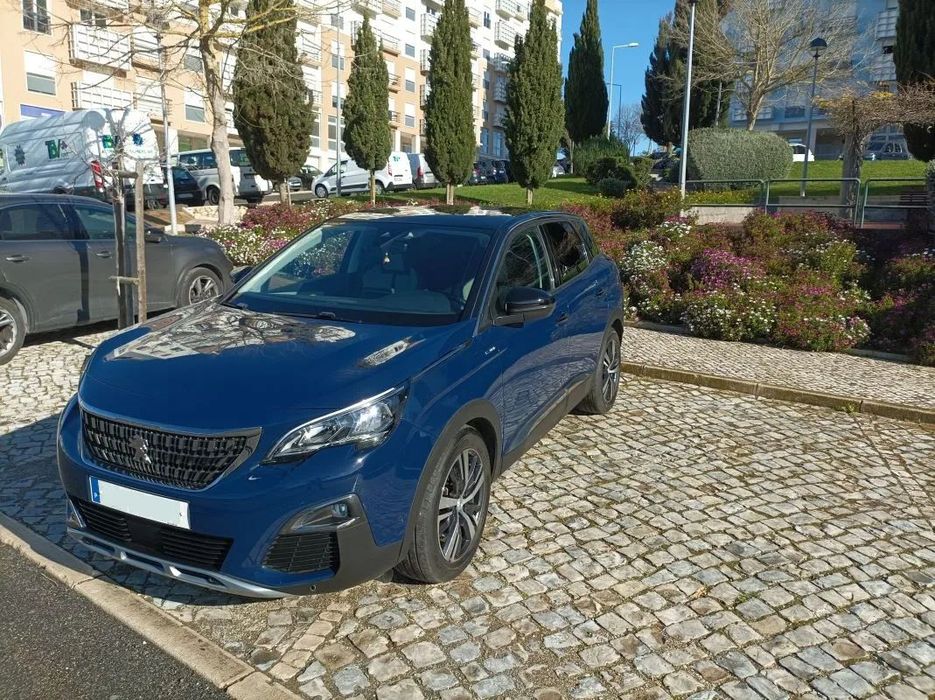Peugeot 3008 1.6 Hybrid Allure e-EAT8