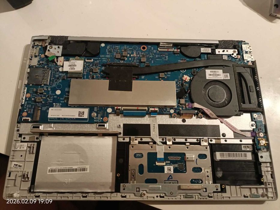HP Pavilion x360 15-cr0305ng Core i3 8130U мат. плата + топкейс + навесное