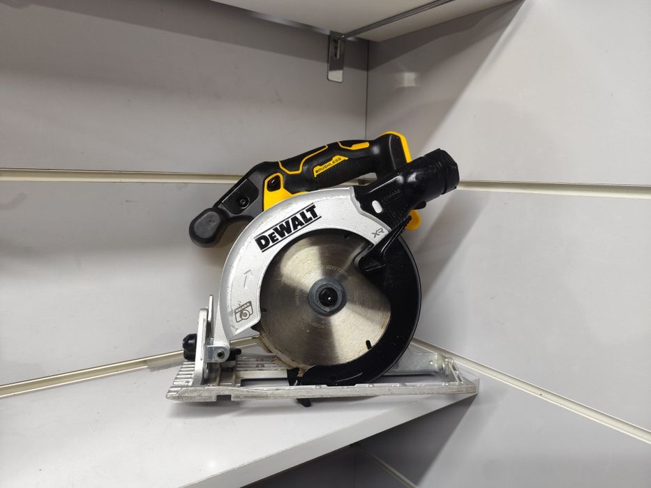 Вживана DeWalt DCS 565 паркетка Деволт оригінал