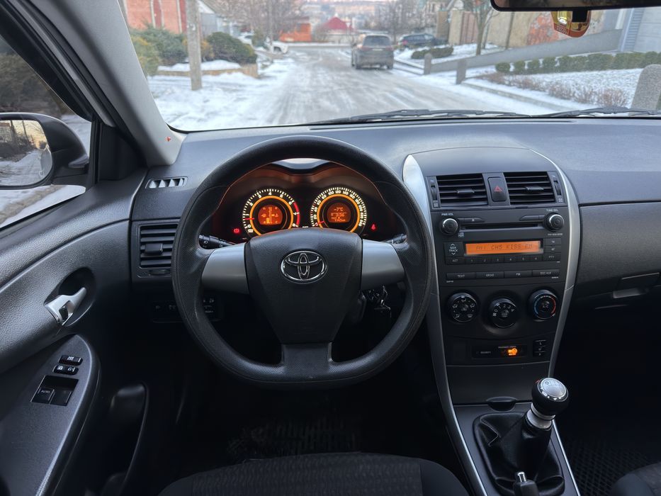 Продам Toyota Corolla