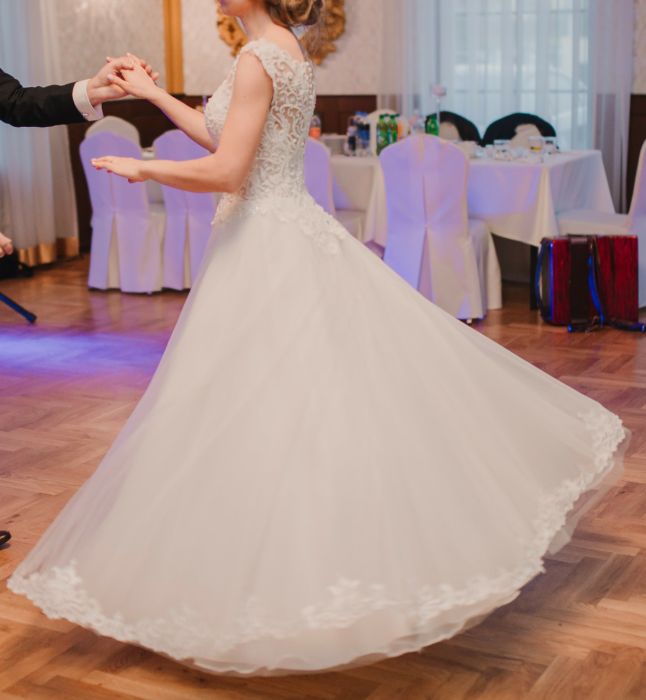 Suknia ślubna rozmiar 36