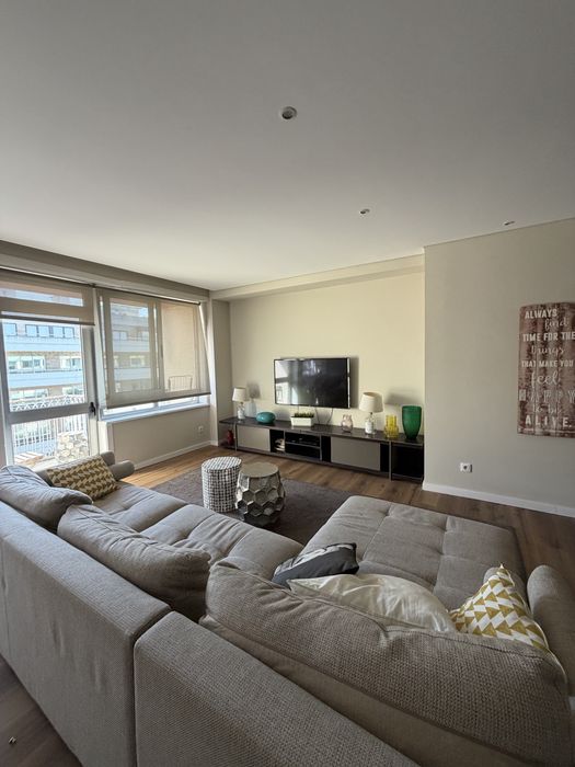Quarto para estudantes (F) junto à Rotunda da Boavista, Porto