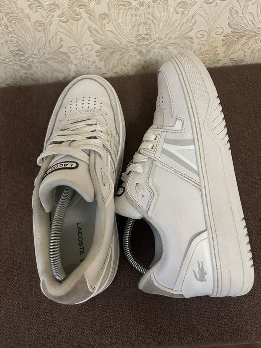 Жіночі кросівки Lacoste L001