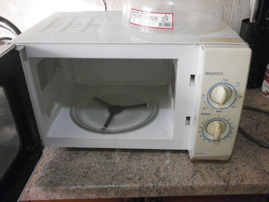 Микроволновка LG MB-4022G с грилем робоча