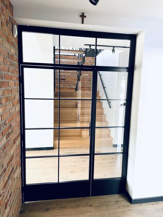 Drzwi przesuwne loftowe stalowo-szklane na wymiar – producent