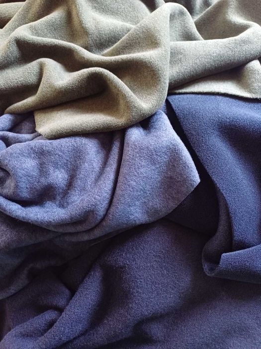 В наявності Тканина Фліс ( є різні кольори)