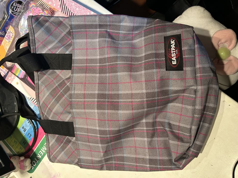 Bolsa Eastpak Quadrados