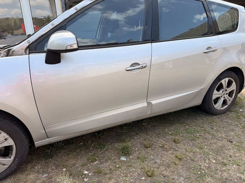 Drzwi Renault Scenic 3 III TED69