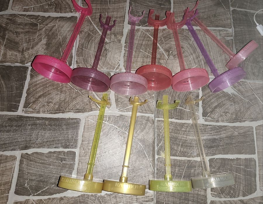 Rainbow high підставка для ляльки оригінал
Підставки в чудовому стані.