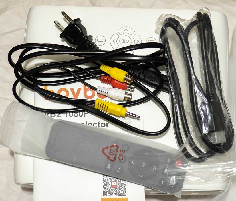 Яскравий LCD  LED 1080p mini Проектор Sovboi WiFi Bluetooth