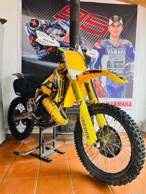 Suzuki RM 125 2 tempos ano 2000