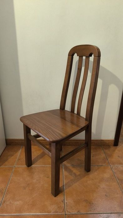 Set Mesa de Jantar e 4 Cadeiras - Madeira Maciça