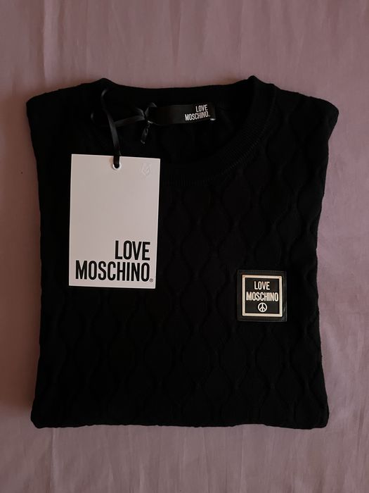 Wyprzedaż lekki swetr męski Love Moschino.