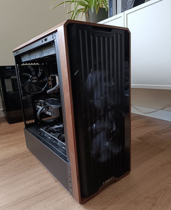 PC Gaming 4K Ultra- 7800X3D, 5070, 32G DDR5, 2tb - GARANTIA