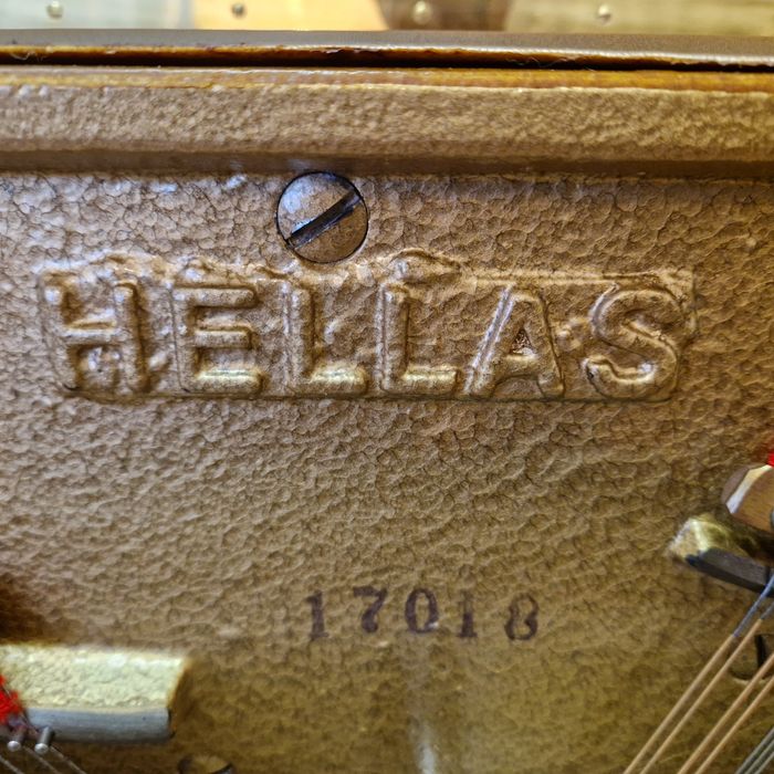 Fińskie pianino Hellas 125