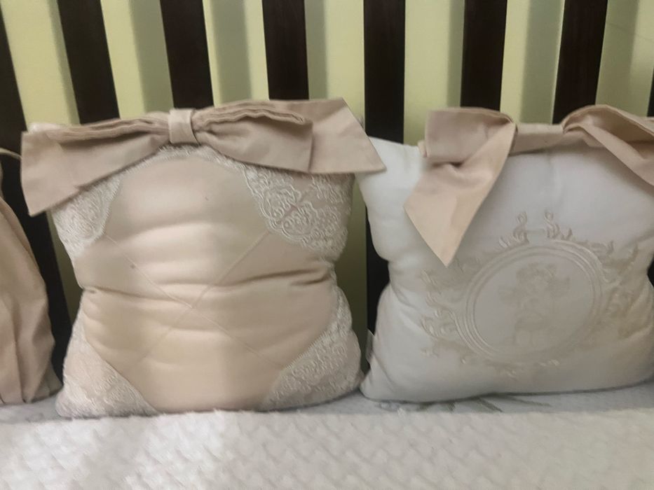 Дитяче ліжко Верес+комод верес+ матрац+ подушечки в ліжечки.