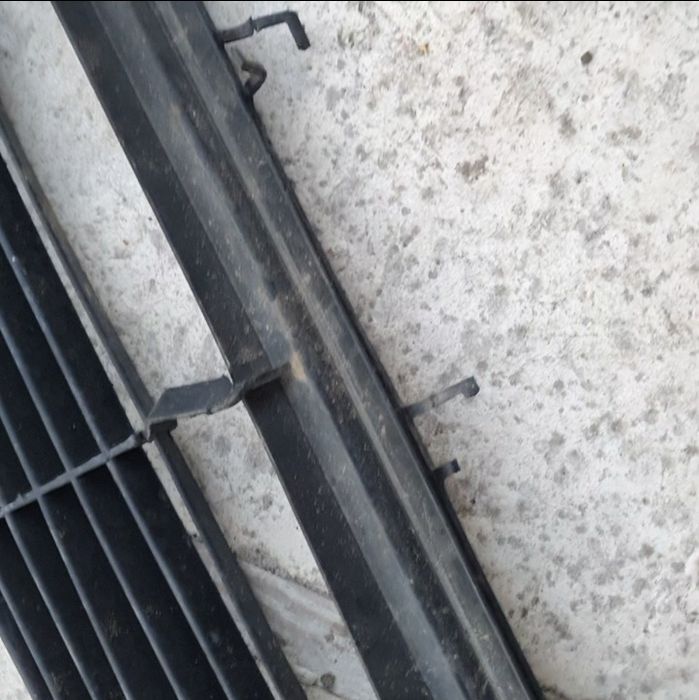 Решітка радіатора (рестайлінг) 1058022-00-B model S