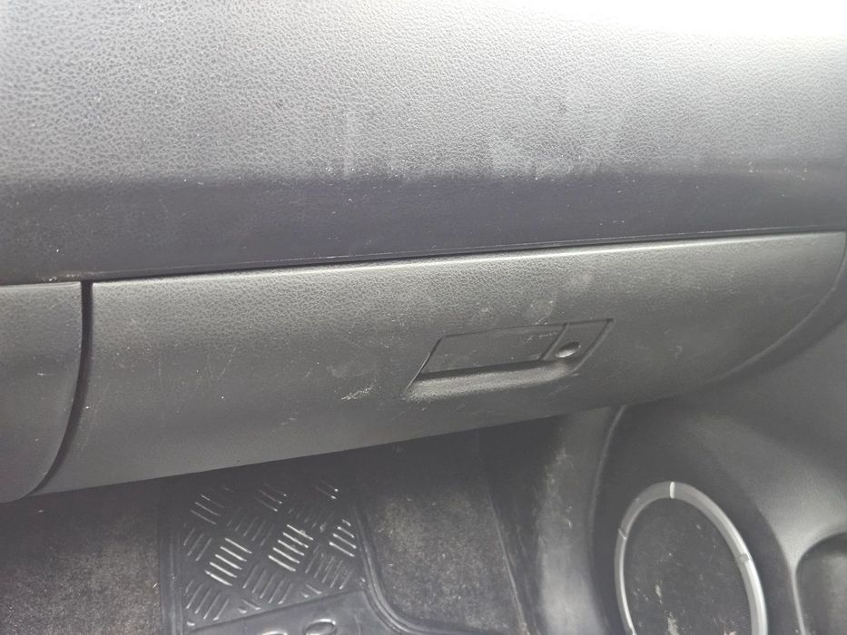 Suzuki Grand Vitara II 2 półka schowek pasażera