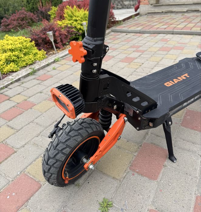 Электросамокат-Giant Blade GT