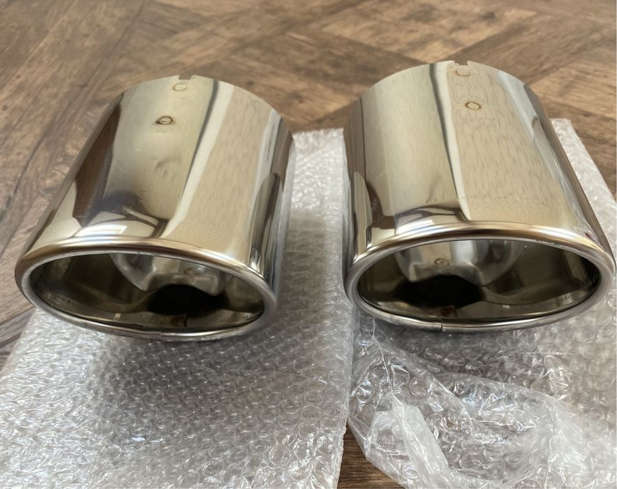 Toyota Venza Rav4 2020- Насадки на глушитель Оригинал.