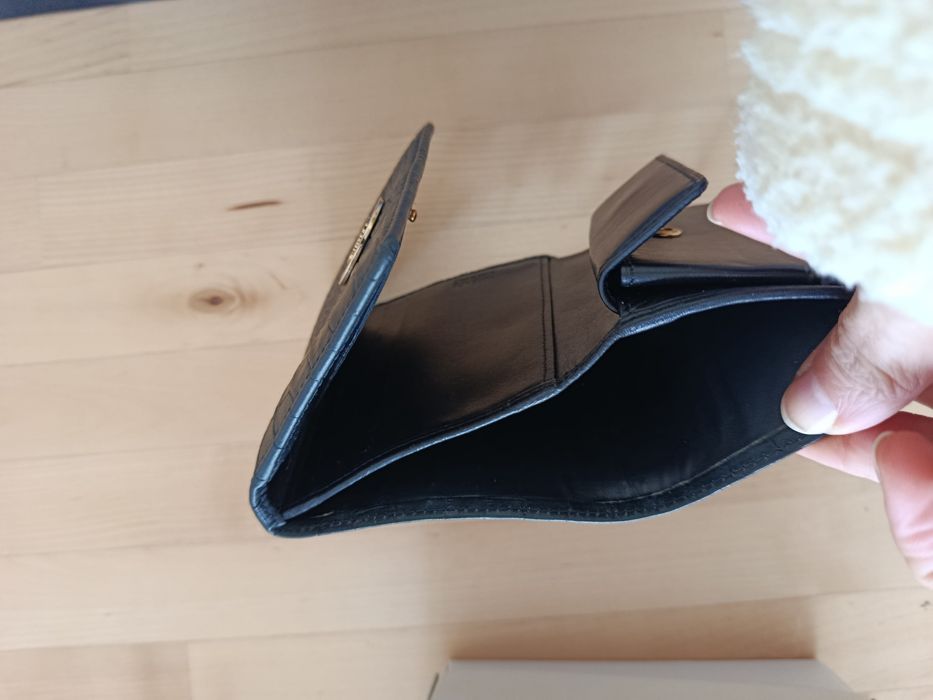 Vendo carteira de pele Versace