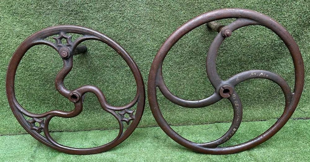 Rodas de engenhos antigas, em ferro maciço