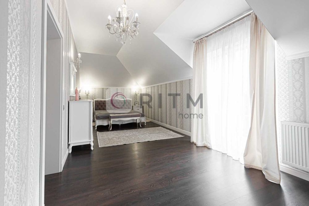 Продаж будинок з ремонтом 320м2 в с. Сокільники, вул. Довбуша.