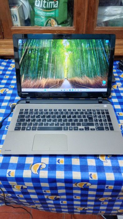 toshiba  L50 B CORE I3