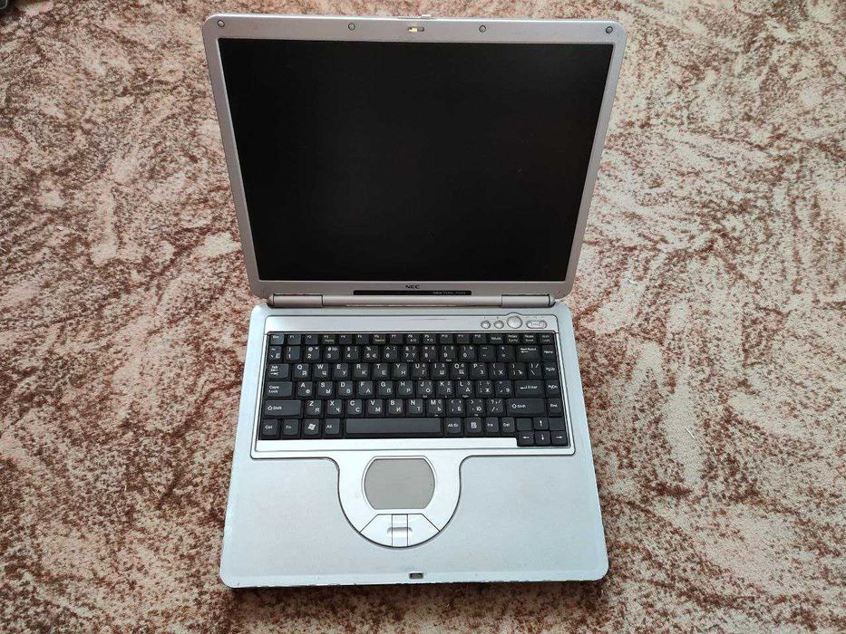 Робочий ноутбук NEC Versa FM320 (без блоку живлення)