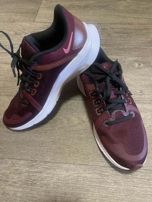 Кросівки жіночі Nike