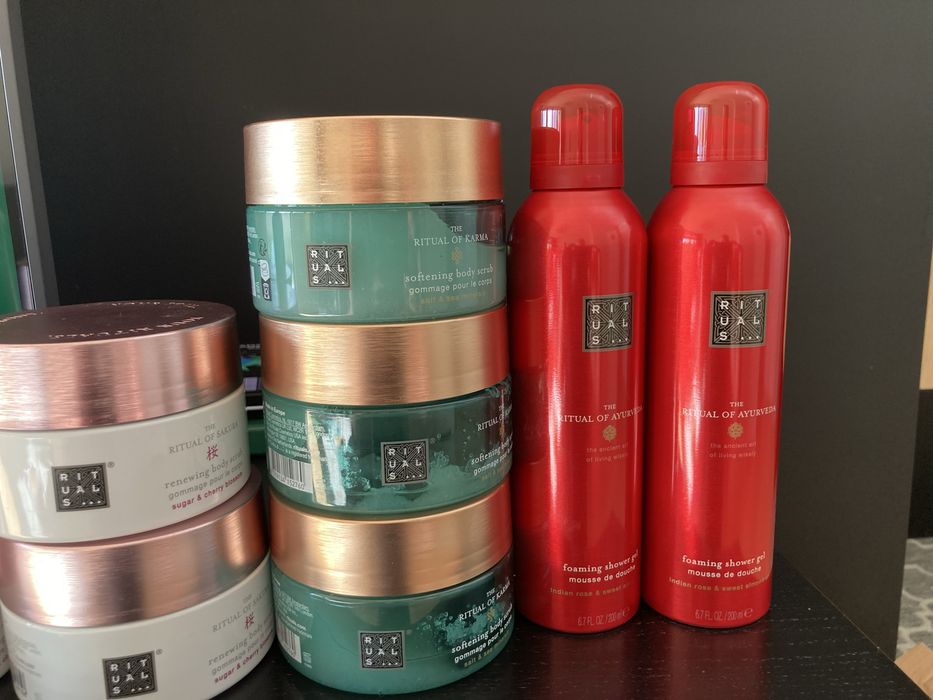 Rituals of karma body scrub