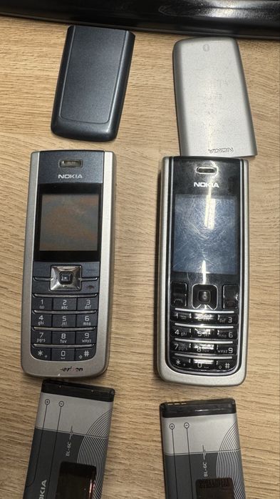 Комлект телефонів (Nokia,Nomi)