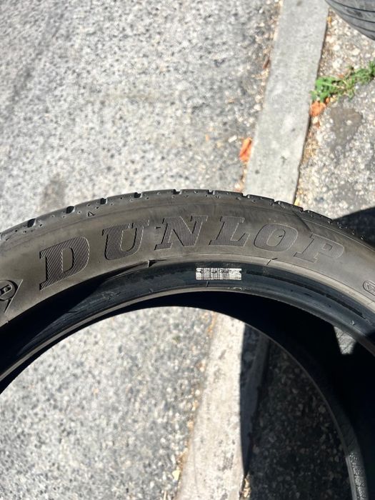 225/45/19 Dunlop 2 pneus