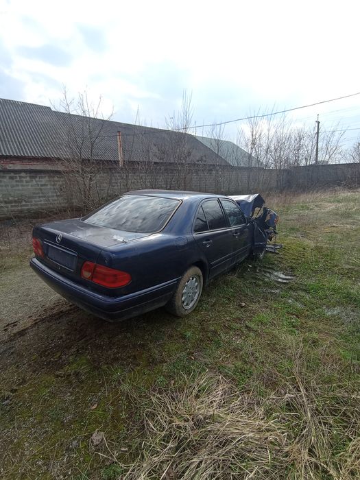 Мерседес Е-клас, W210 ( після дтп )