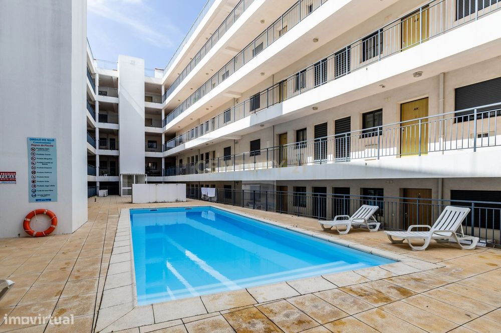 Apartamento T2 com Piscina e garagem | A 50 metros do Porto de Embarqu