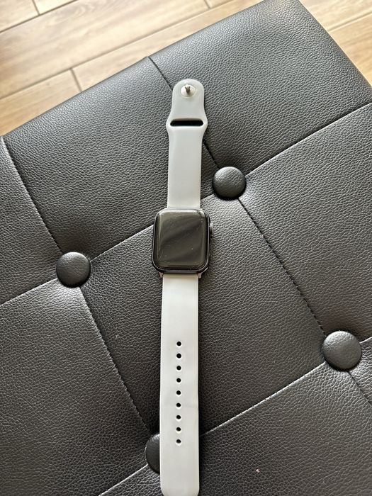 Apple watch SE 2 gen (44 mm)