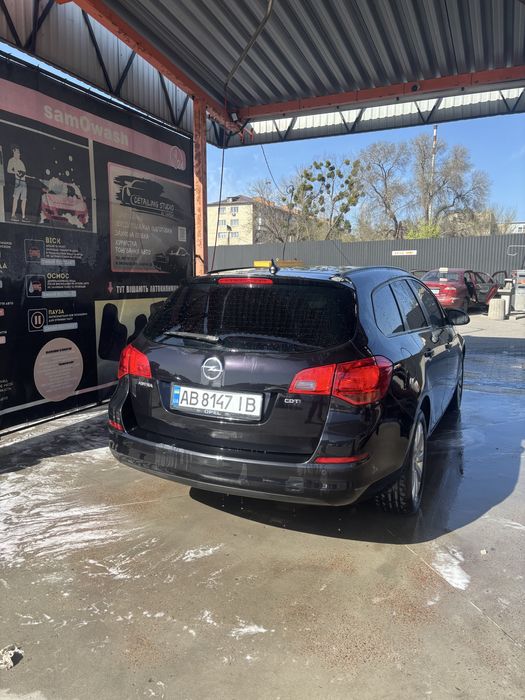 Opel Astra j 2011 року, 1,7 турбо дизель