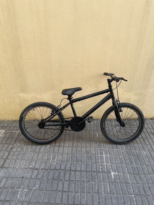 Bicicleta de criança  em bom estado