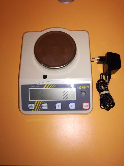 Farmácia / Parafarmácia - Equipamento Diverso