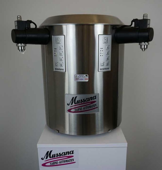 Automat Maszyna Ubijaczka do Bitej Śmietany Mussana DUO 2x6 litra