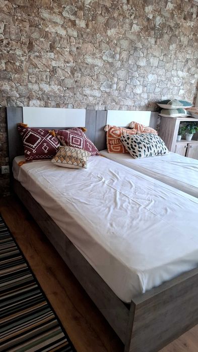 Cama solteiro com colchão,  cada