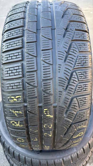 Шини зимові 235/40 r18 Pirelli