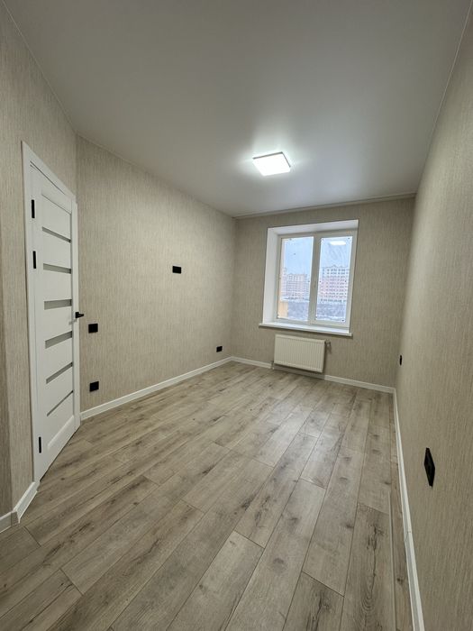 Новенька 1к 32 м2 Київський Маєток . Мінімальне оформлення