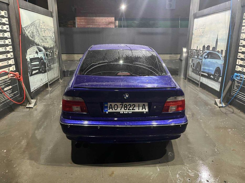 Продам БМВ  е39.