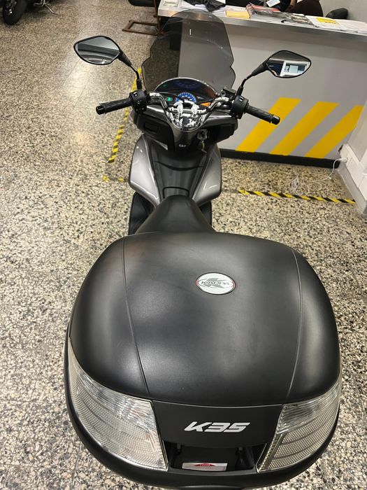 Honda PCX Em estado " Novo" com apenas 1625 Kms ( Reservada )