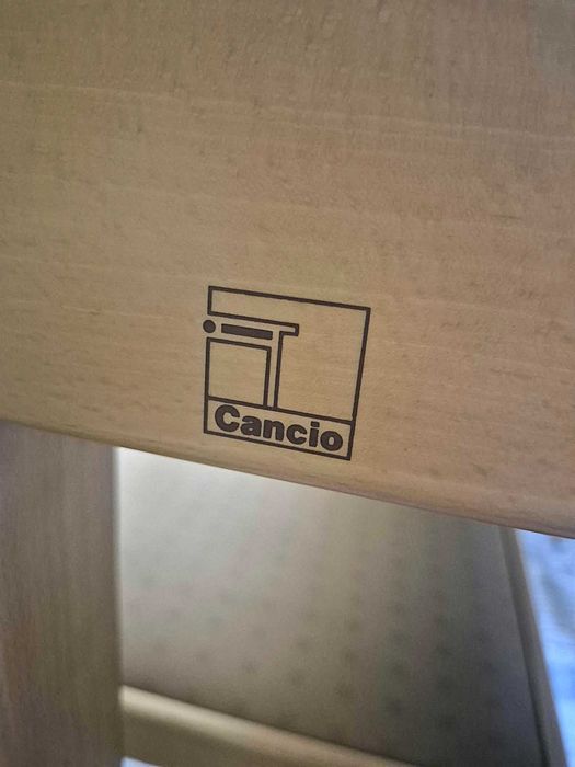 Mesa Extensível com Cadeiras / Movel / Cadeiras / Cozinha / Sala / Aparador / Madeira