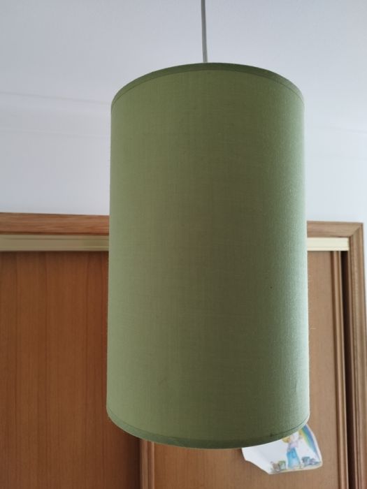 Candeeiro de teto verde